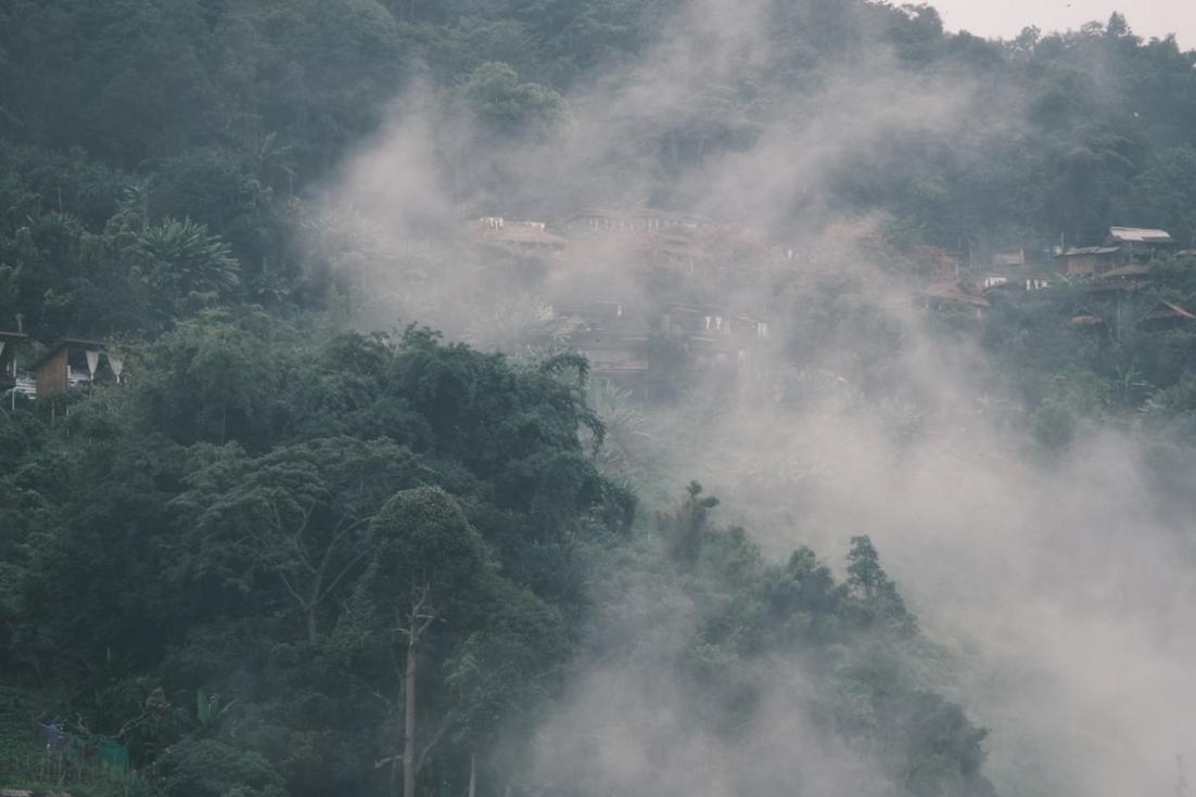 タイ北部、煙害対策で大規模訓練 航空機とドローン集結
