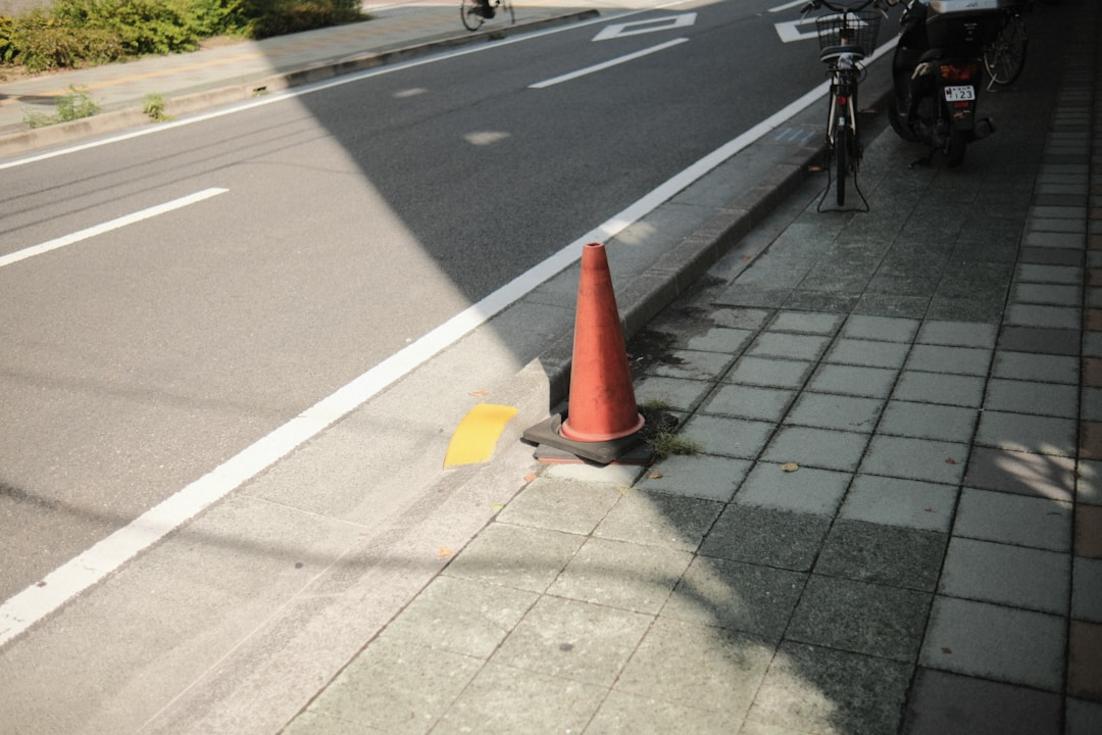 クラビ病院外で発砲事件、無関係車被弾も負傷者なし